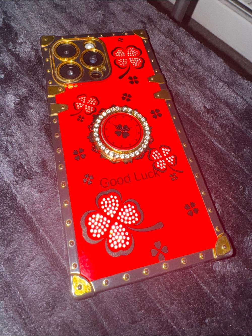 15 pro max Apple Red and Gold 'Good Luck' Clover Decorative Phone Case